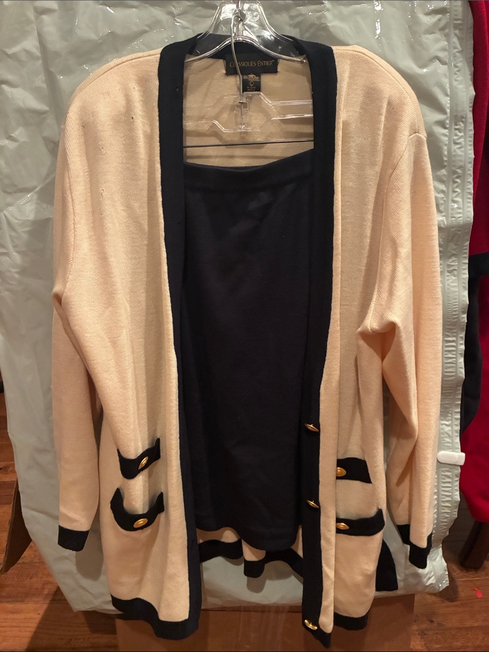 Classiques Entier Wool Color Block Cardigan & matching skirt in Cream & Black Li